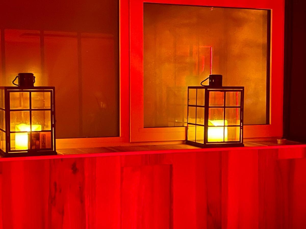 Loft Red Lights Apartment แซงต์-ซีเปรียง ภายนอก รูปภาพ