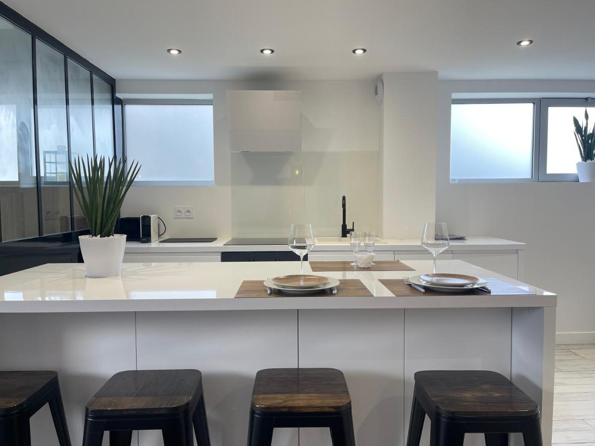 Loft Red Lights Apartment แซงต์-ซีเปรียง ภายนอก รูปภาพ